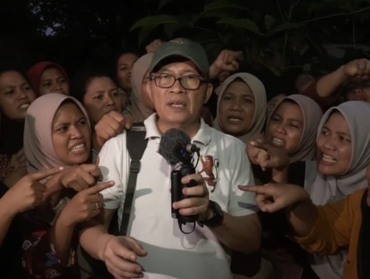 Om Liem Meradang, Emak Emak Ikut Rangsek Rumah Jokowi